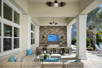 Covered veranda 